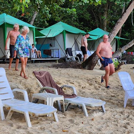 Koh Ngai Camping Restaurant @ Bar Luaran gambar