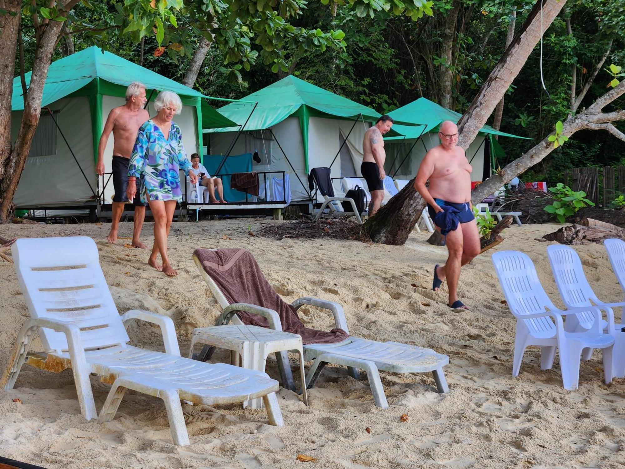 Koh Ngai Camping Restaurant @ Bar Luaran gambar