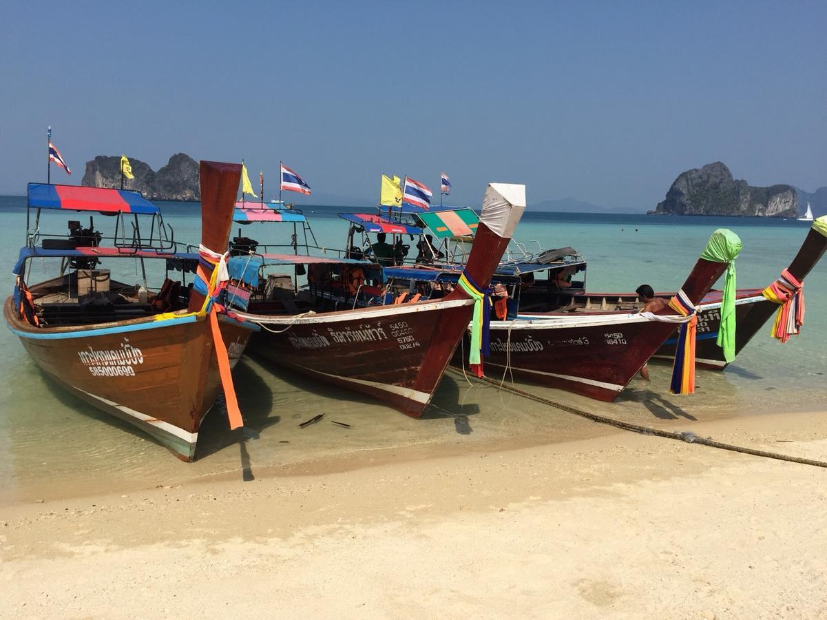 Koh Ngai Camping Restaurant @ Bar Luaran gambar