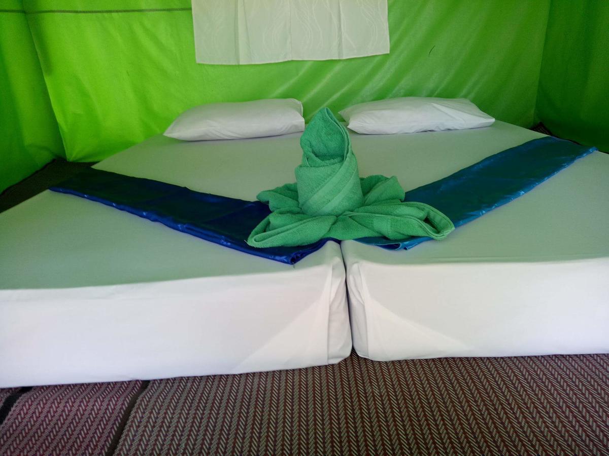 Koh Ngai Camping Restaurant @ Bar Luaran gambar