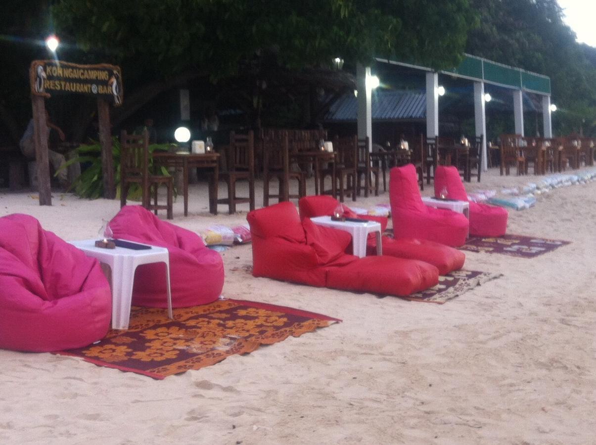 Koh Ngai Camping Restaurant @ Bar Luaran gambar